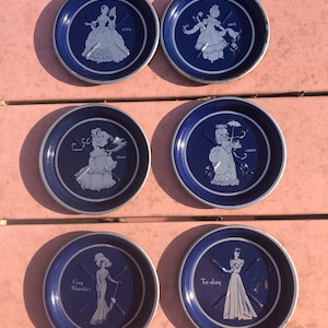 Vintage Blue Metal Stacking Fashion Coasters Set
