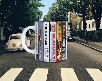 Taza con casete de los Beatles