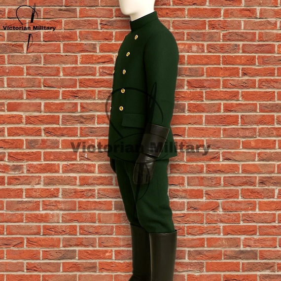 1930年代のグリーンウール運転手制服：エドワード朝時代の復刻版