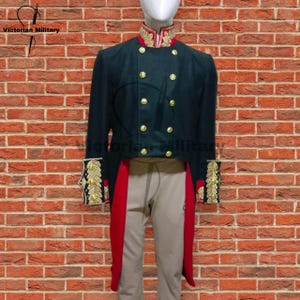 Men&#39;s Green Wool Military Tailcoat: Victorian Officer Jacket