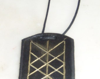 Dogtag-style amulet
