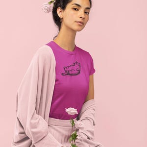Cozy Cat Graphic Tee, Relaxed Fit T-Shirt for Cat Lovers, Cute and Casual Top, Perfect Gift for Pet Owners, Everyday Wear