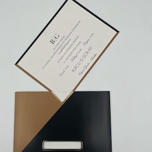 Faire-part avec fenêtre, enveloppe brune et noire, faire-part doré, faire-part minimaliste, faire-part élégant, faire-part design,
