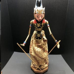 Vintage Handmade Indonesian 25” Wayang Golek Rod Puppet w/Stand