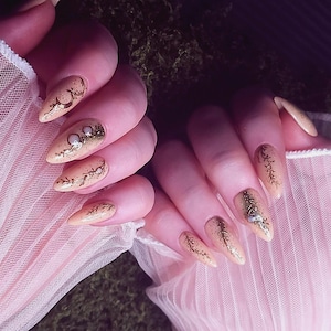 Ancient Grove Druk op de nagels | Woodland Fairy Nails | Forest Witch Press Ons | Cottagecore-nagels | Nagels betoverd bos