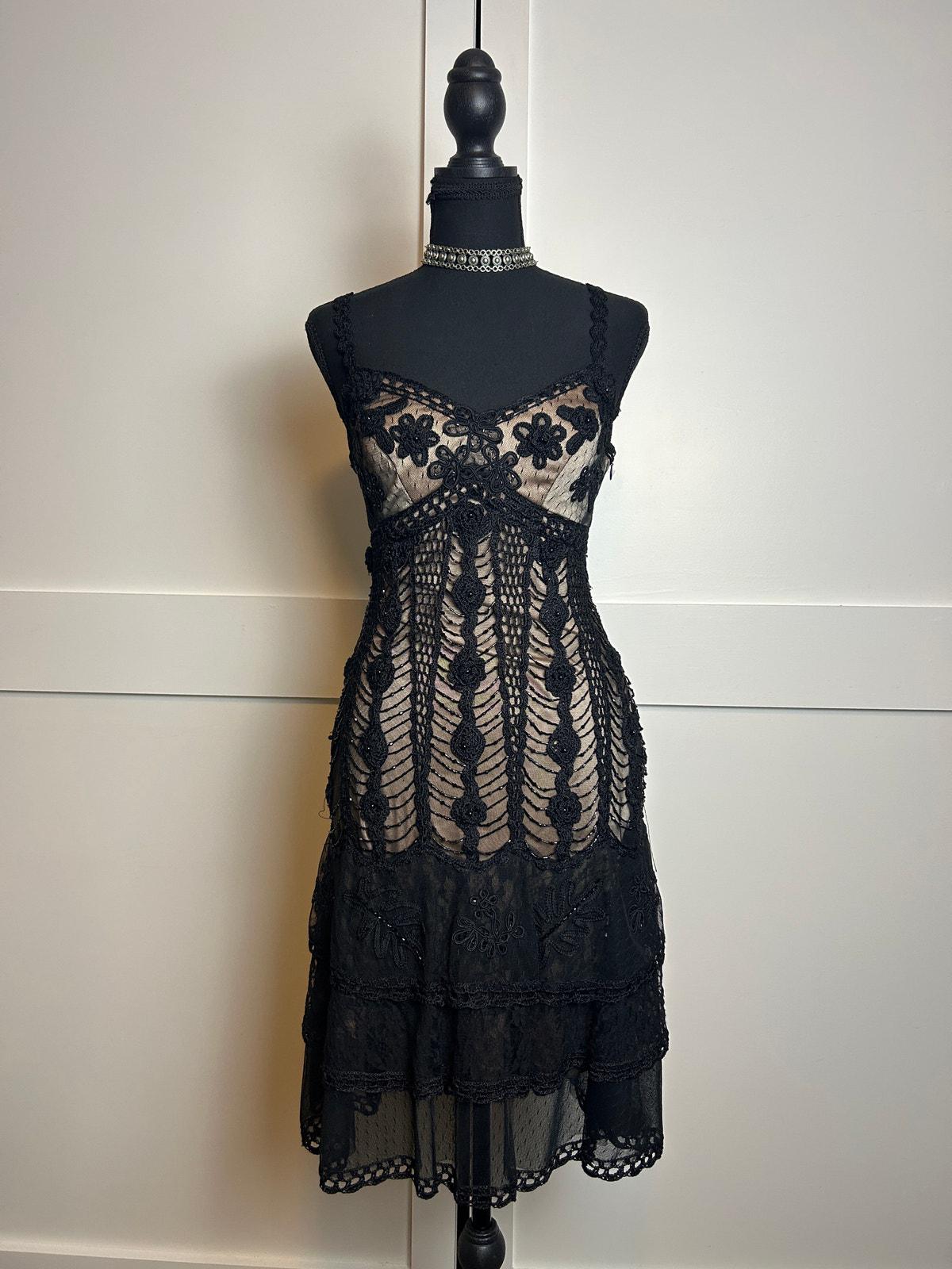 chinese dress ladies Sue Wong - Keyhole Lace Dress N4117 2 / Black Gold