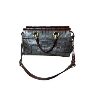 Vintage Brahmin Nancy geprägte Crocstone-graue und braungold-Hardware