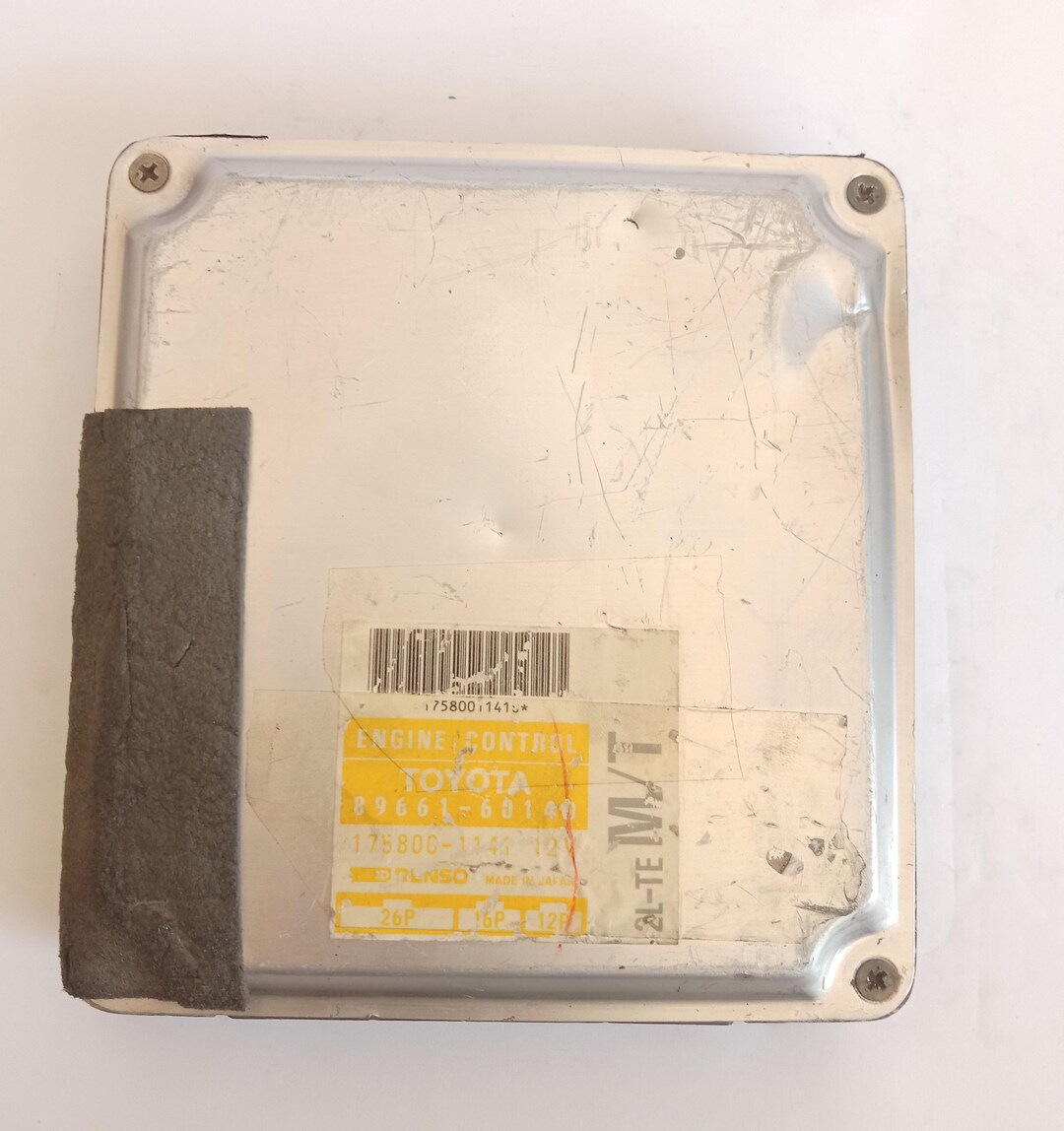 Toyota Land Cruiser Prado LJ78 Engine Control Unit ECU M/T 89661