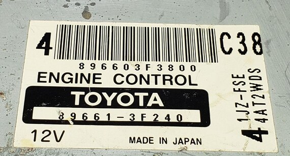 Toyota Crown JZS171 Engine Control Unit ECU/ECM | 89661-3F240