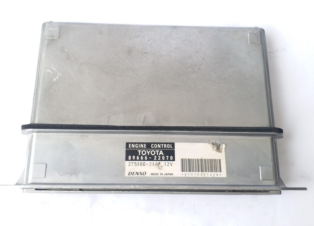 トヨタ エンジンコントロールユニット マークX GRX120 / ECU ecm 89666