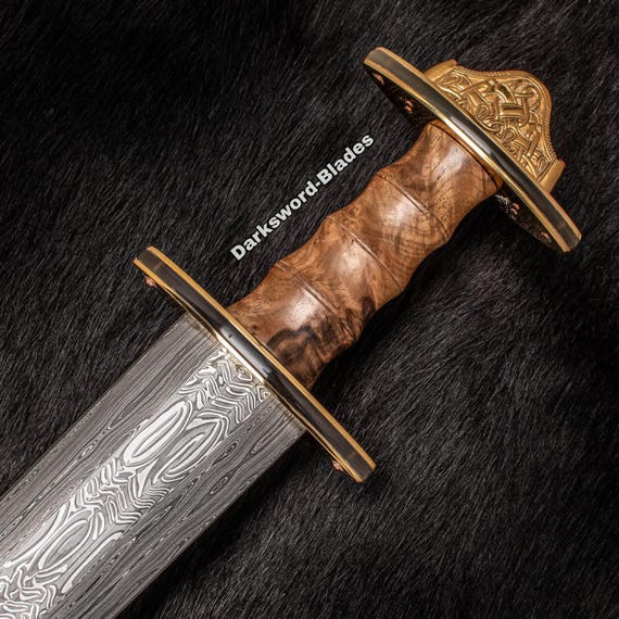 Anglo-Saxon Spatha Sword – Hand Forged 4 Core Twisted Damascus Blade with Gold Bronze Fittings