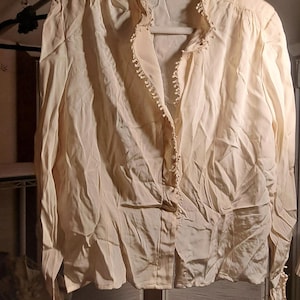 1940s Beige vintage blouse