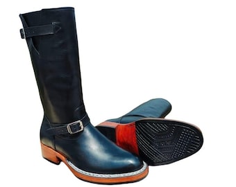 Handcrafted Leather Engineer Boots: Vintage Motorcycle Riding Style