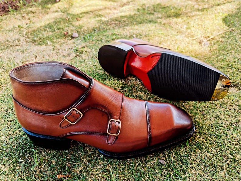 Stivali in pelle nera fatti a mano con doppia fibbia: scarpe da cerimonia con punta quadrata immagine 4