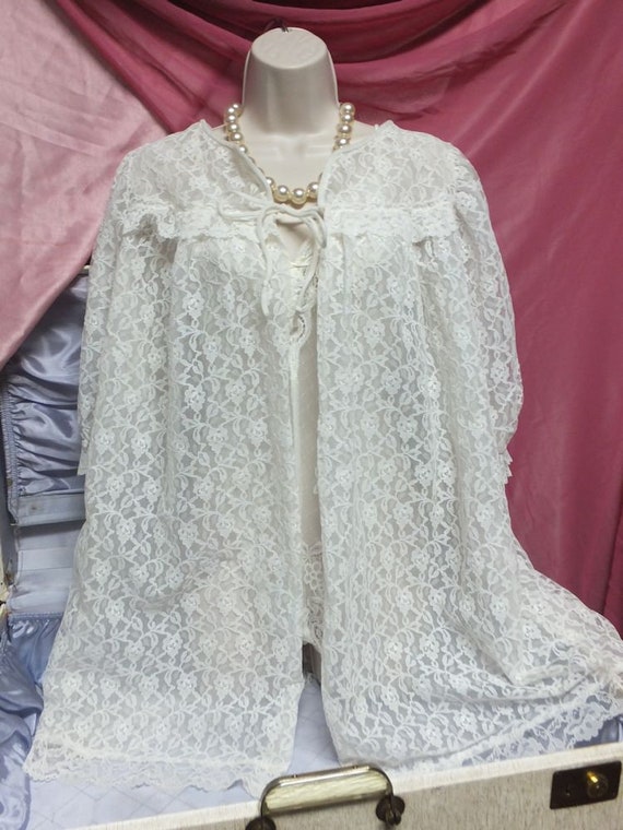 Vintage Robe, Beautiful Off White Lace Robe, Knee… - image 3