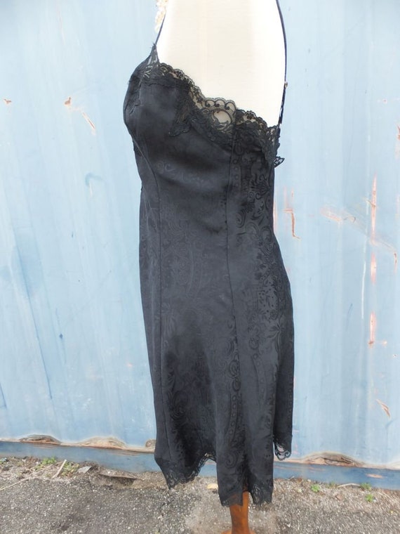 Vintage Black Baby Doll or Short Nightie w/lace t… - image 6