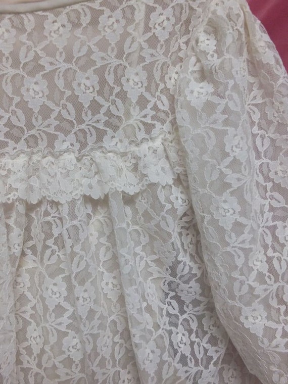 Vintage Robe, Beautiful Off White Lace Robe, Knee… - image 8