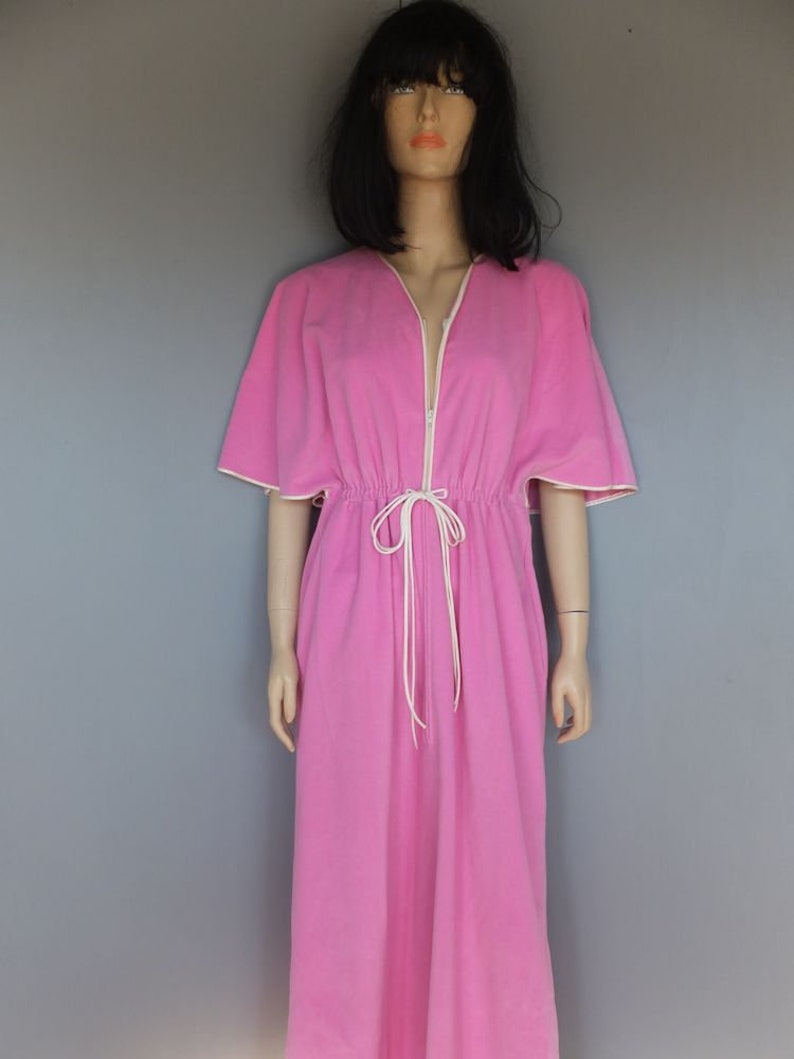 Vintage Vanity Fair Pink Velour Robe W White Trim Size M Image 0