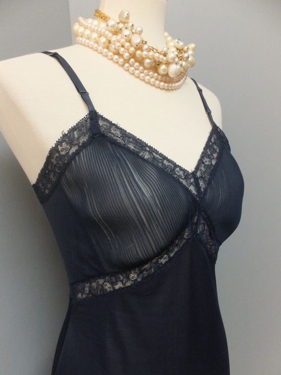 1950s/60s Vanity Fair Navy Blue Ruffle Slip, Slip… - image 3