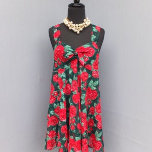 Vintage 1980s Victoria&#39;s Secret Baby Doll Nightie, Red Rose Floral, Size S or M, Gold Label, Valentine&#39;s Day