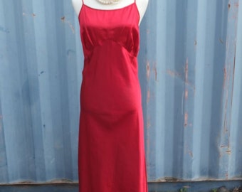 Vanity Fair Nightgown, Red, Size X Large