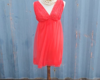 Vintage RED Chiffon Nightgown, BABYDOLL,  Lingerie, Size Small, Sassy & Feminine, Romantic, Playful 32-34 BUST