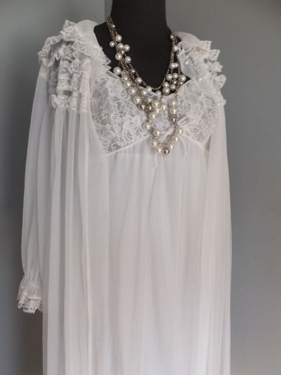 Vintage Nightgown, Lisette, Al Sterling,  White La