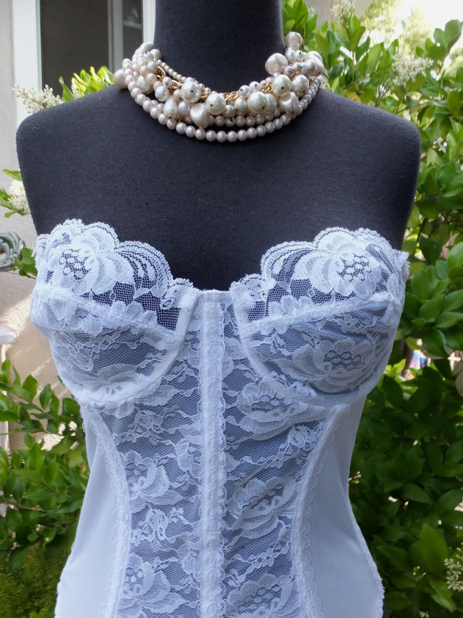 white lace bustier corset