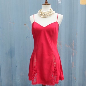 Vintage anni &#39;80 Victoria&#39;s Secret Baby Doll Camicia da notte, Taglia S rossa, Etichetta dorata, Regalo di San Valentino o Natale