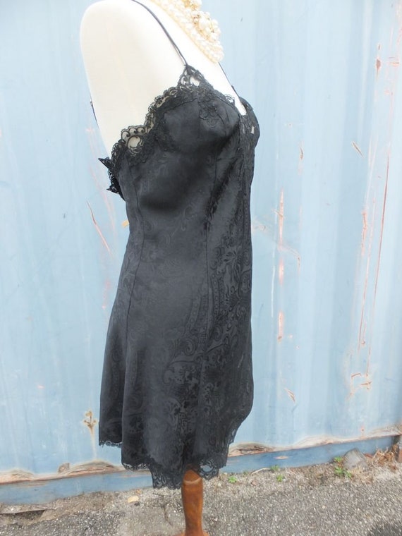 Vintage Black Baby Doll or Short Nightie w/lace t… - image 3