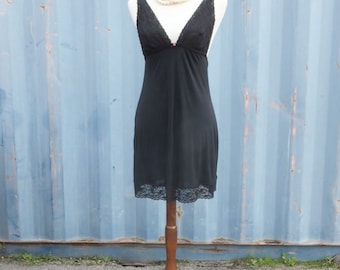 Vintage Black Baby Doll or Short Nightie w/low V Back,  Size Large