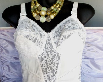 Vintage Bra, PIN UP Bra, Formfit, Bullet Long Line Bra, White Lace Bra, Size 32C Foundation Undergarment