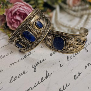 Vintage Lapis Lazuli cuff bracelet/ Afghan vintage Lapis Lazuli jewelry/ Tribal jewelry/ Ethnic jewelry/ Cuff bracelet