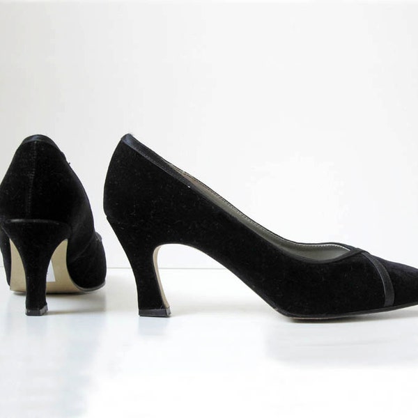 90s black velvet pumps | vintage high heel shoes || US 7.5 | UK 5.5 | EU 38