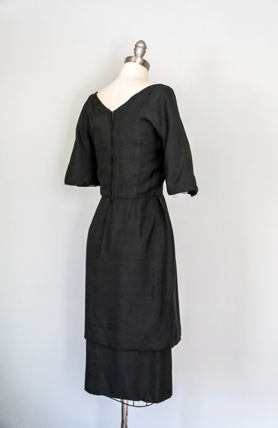 1950s silk blend black dress | vintage fitted wai… - image 5