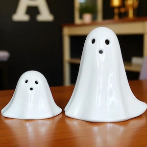 クリエイティブなゴーストの置物、セラミック製のスピリットオーナメント、ゴーストキャンドルカバー、自宅やオフィスのハロウィーンデコレーション、ホリデーデコレーションギフト