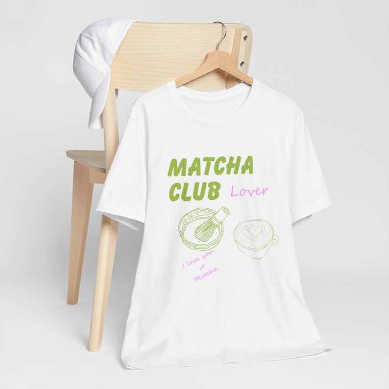 T-shirt Humour 'Green Tea Lover' - Coton 100%, Fabrication Artisanale USA, Coupe Régulière, Couleurs Vives