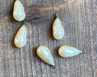 Haskell Medium Baroque Drop in Cream by the piece