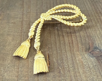Vintage Designer Equestrian Rope and Tassels Brooch in Matte Gold by the piece