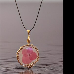Handmade Resin Flower Pendant Necklace.