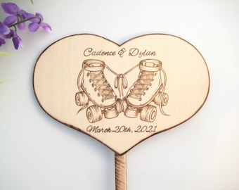 Roller skate wedding cake topper - Roller skating party - PERSONALIZED - Gift for couple - Skate shoes - Wooden heart - Skates - PYROGRAPHY