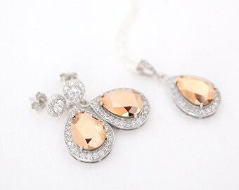 Parure de bijoux de mariage en or rose et cristal en forme de larme : collier et boucles d'oreilles en argent sterling ou en or et zircone cubique CZ pour demoiselles d'honneur
