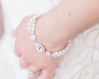 Pearl Bridal Jewelry, Pearl Bridal Bracelet, Pearl Wedding Bracelet, Victorian Style Bracelet Pearl and Rhinestone Wedding Jewelry Swarovski