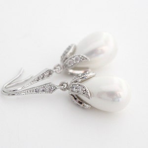 Bridal Earrings Pearl, White Pearl Earrings Wedding, Teardrop Pearl Earrings Dangle, Bridesmaid Pearl Earrings Handmade Bridal Pearl Earring