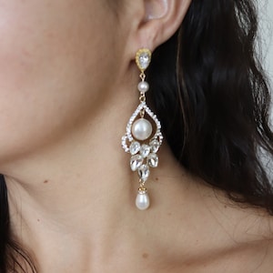 Pearl Chandelier Earrings Gold or Silver, Long Wedding Earrings, Bridal Earrings Pearl and Crystal, Large Dangle Earings for Bride Statement
