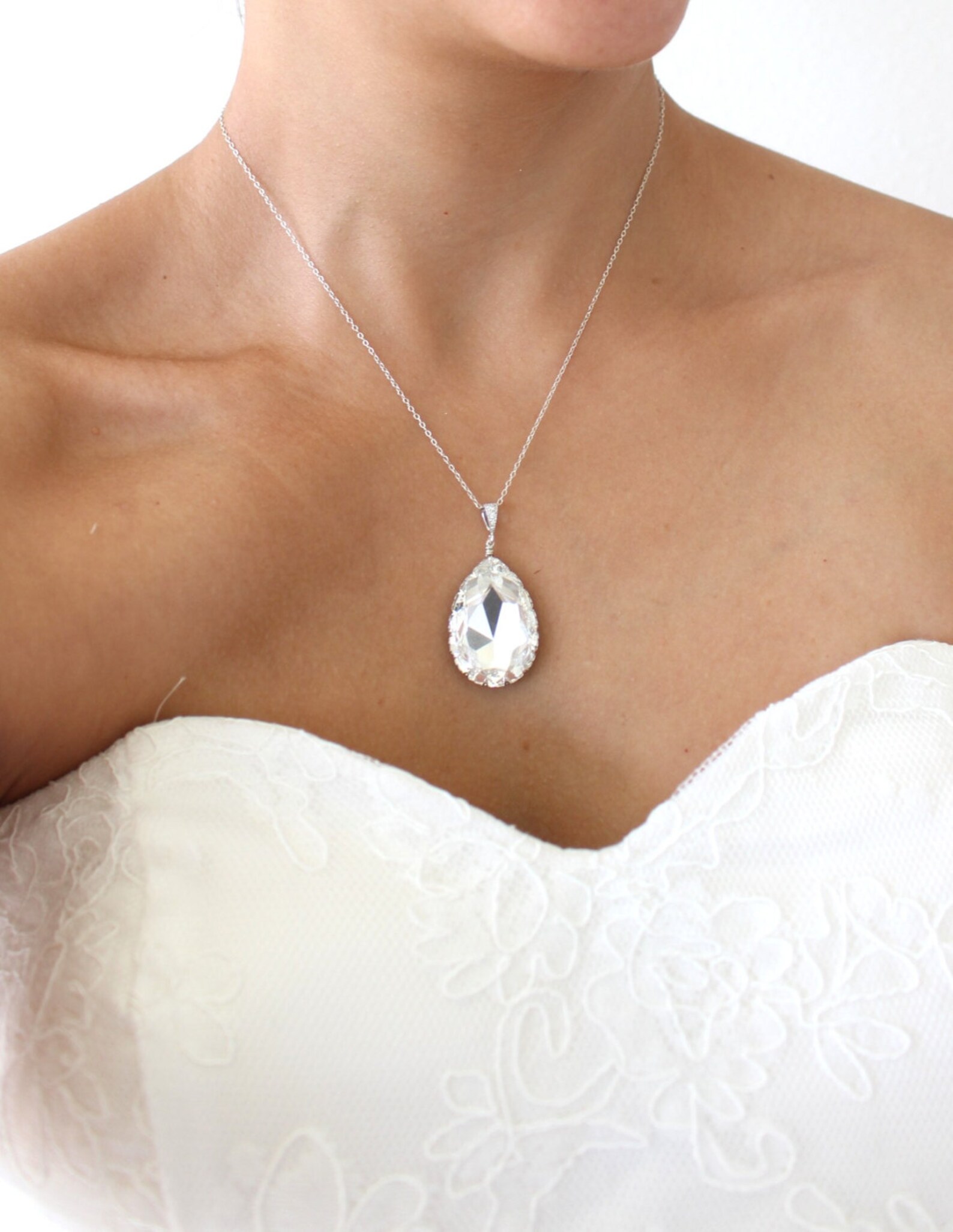 Large Bridal Teardrop Necklace Bridal Pendant Necklace Etsy