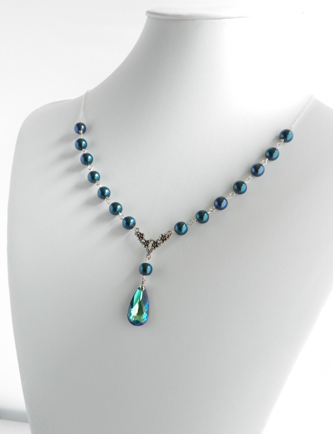 Peacock pearl pendant Clearance