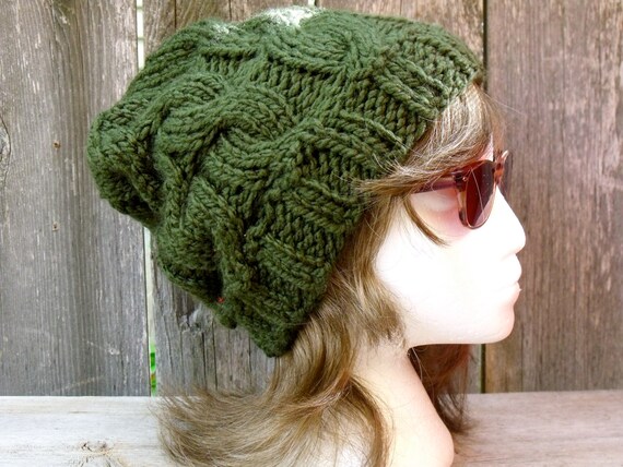 green cable knit hat