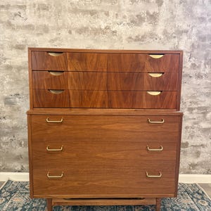 Mid Century Modern American of Martinsville Dresser/Gentleman's Chest