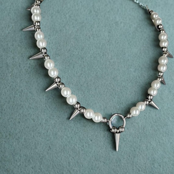 Punk Pearl Spike Choker – Stainless Steel Rivet Necklace, Goth Grunge Pearl Chain, Hip Hop Punk Jewelry, Men Women Aesthetic Gift